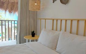 Sea Green Boutique Rooms